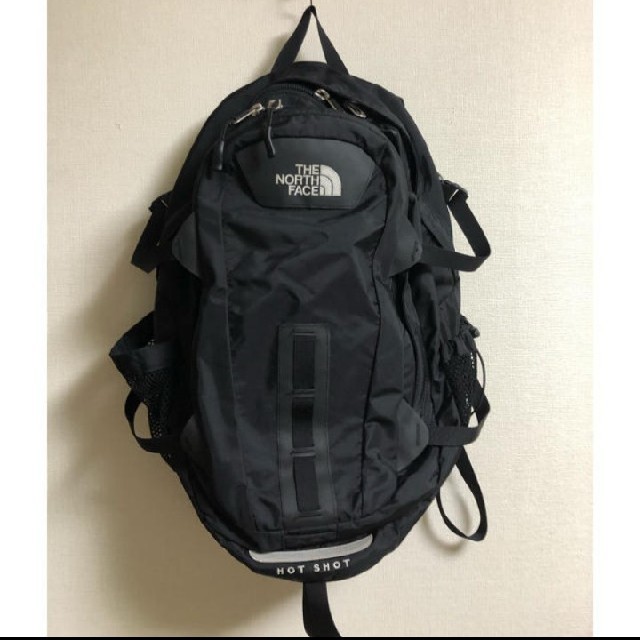 THE NORTH FACE HOT SHOT BACKPACK