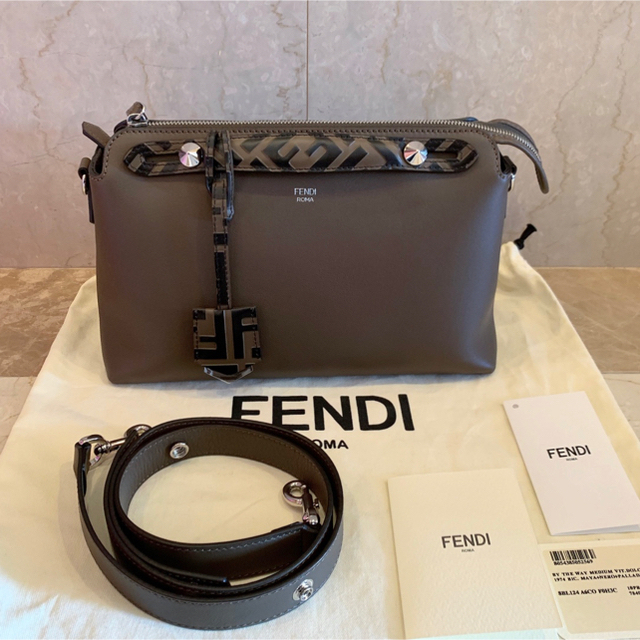 ランキング2022 FENDI ズッカ柄 ブラウン バイザウェイ FENDI