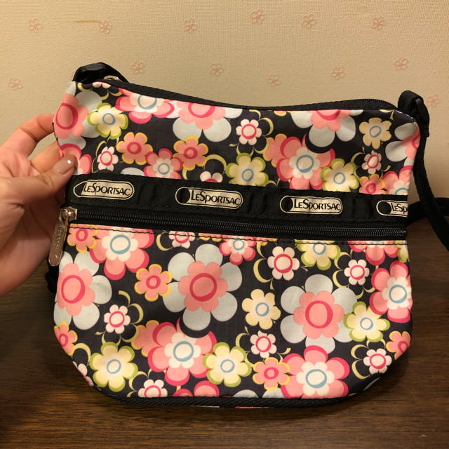 LeSportsac(レスポートサック)のレスポートサック　ショルダーバッグ レディースのバッグ(ショルダーバッグ)の商品写真