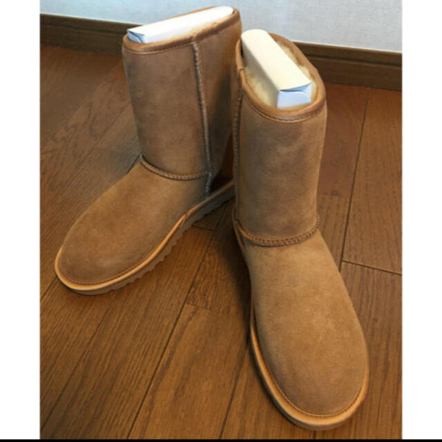 新品 未使用UGGクラッシックショート限定品METALLIC PATENT