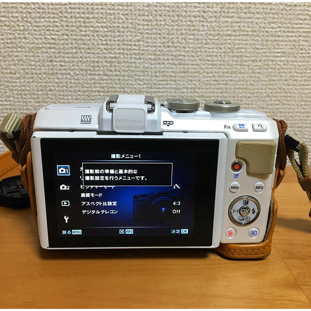 OLYMPUS(オリンパス)の【中古品】デジタル一眼レフカメラ　オリンパス　E-PL7 スマホ/家電/カメラのカメラ(デジタル一眼)の商品写真