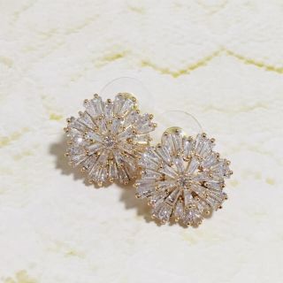 高品質 キュービック ピアス(ピアス)