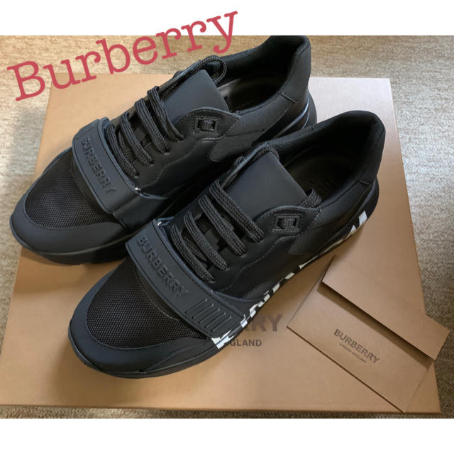 BURBERRY(バーバリー)の【新品未使用】Burberry ダッドスニーカー　キングダム メンズの靴/シューズ(スニーカー)の商品写真