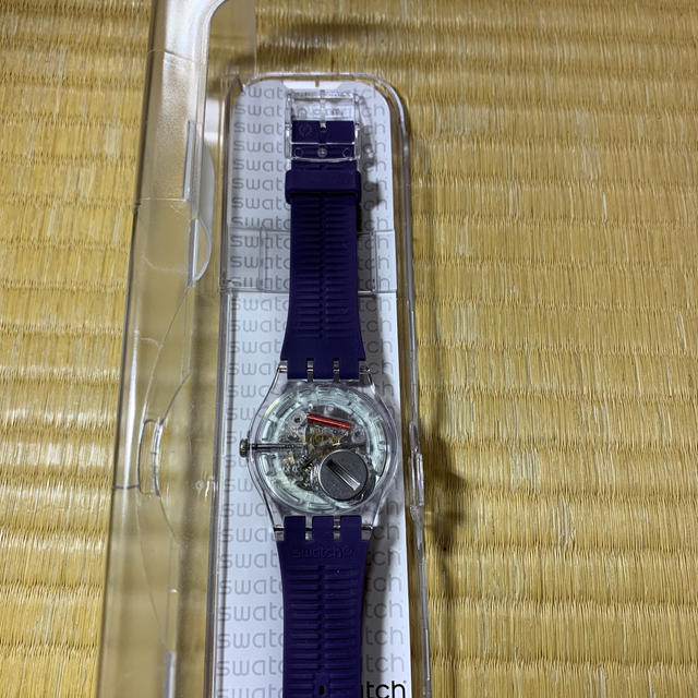 swatch(スウォッチ)の値下げ中、美品！swatch スウォッチ　パープル メンズの時計(腕時計(アナログ))の商品写真