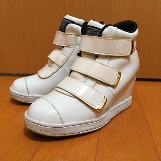 VANS スニーカーハイヒール????新品????