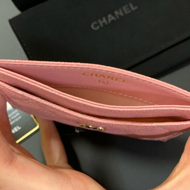 CHANEL(シャネル)のCHANELカードケース レディースのファッション小物(名刺入れ/定期入れ)の商品写真