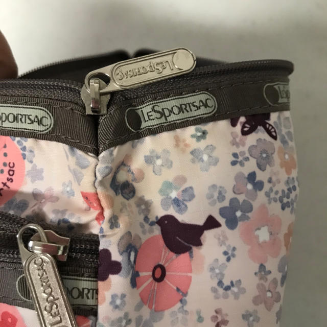 LeSportsac(レスポートサック)のレスポートサック　ポーチ（コスメティック・クラッチ） レディースのファッション小物(ポーチ)の商品写真