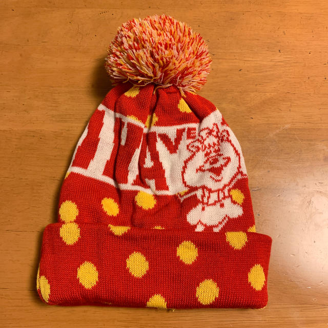 wc(ダブルシー)のwc ダブルシー クマタン ニット帽 赤 レディースの帽子(ニット帽/ビーニー)の商品写真