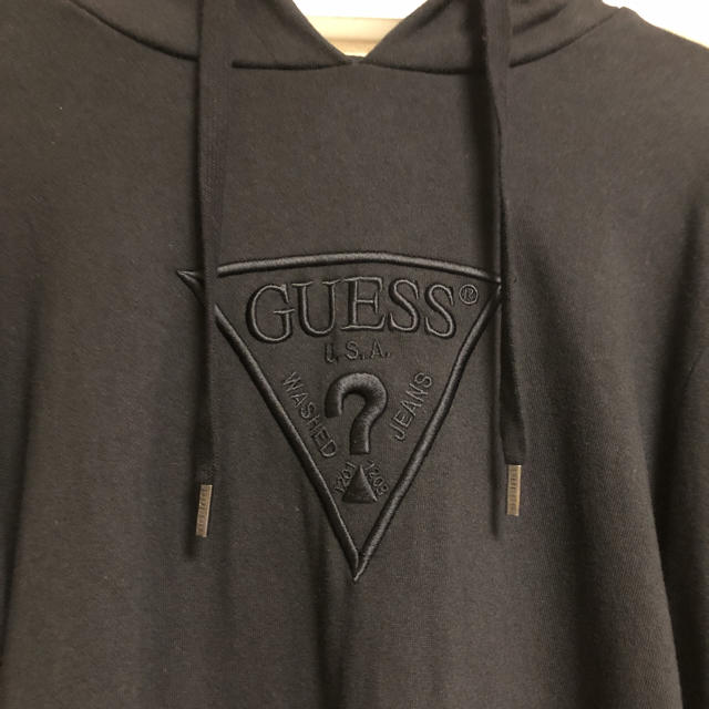 GUESS(ゲス)のGUESS ゲス パーカー 男女兼用 Mサイズ レディースのトップス(パーカー)の商品写真