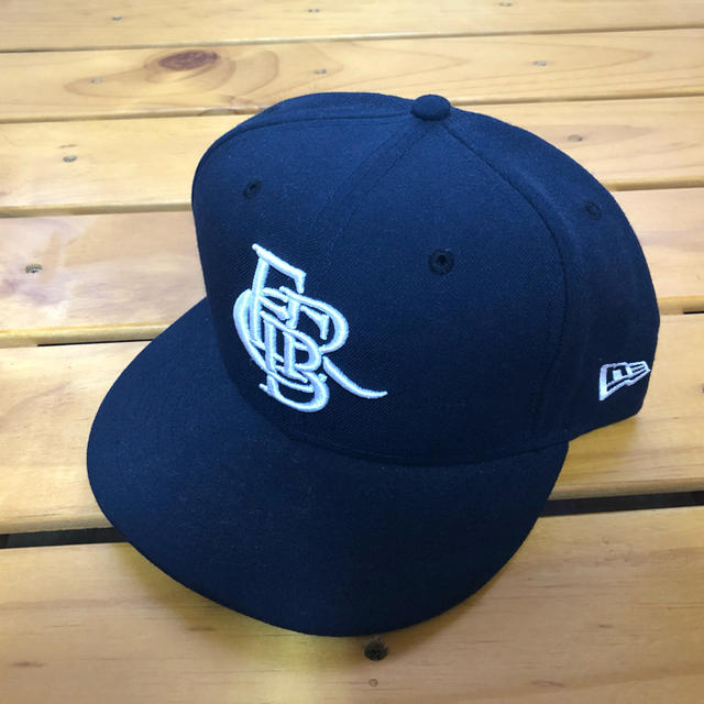 F.C.R.B.(エフシーアールビー)のFCRB × NEWERA メンズの帽子(キャップ)の商品写真