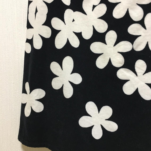 agnes b.(アニエスベー)のアニエスベー  花柄フィッシュテールスカート レディースのスカート(ひざ丈スカート)の商品写真
