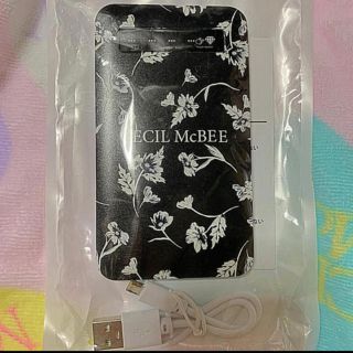 セシルマクビー(CECIL McBEE)のCECIL McBEE☆最新☆新品☆ロゴ☆モバイルチャージャー☆(バッテリー/充電器)