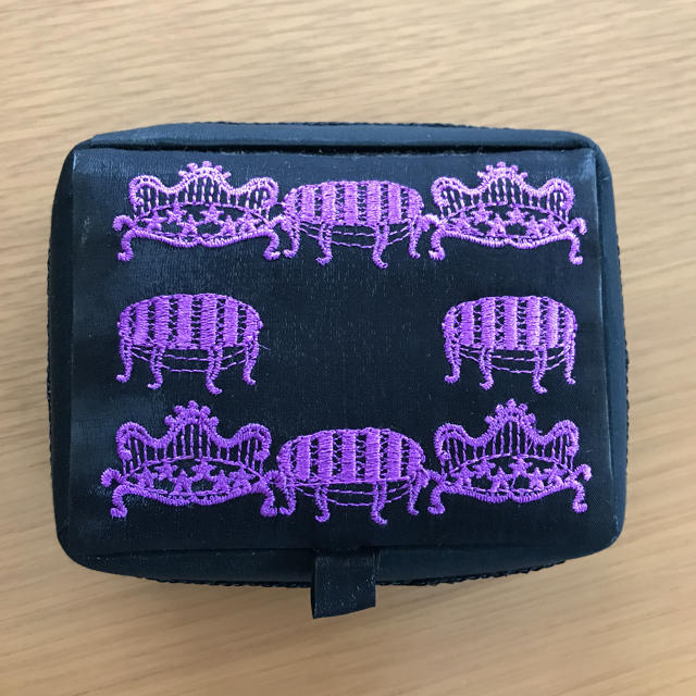 ANNA SUI(アナスイ)の＊密さま専用＊【ANNA SUI】刺繍小物入れ アナスイ インテリア/住まい/日用品のインテリア小物(小物入れ)の商品写真