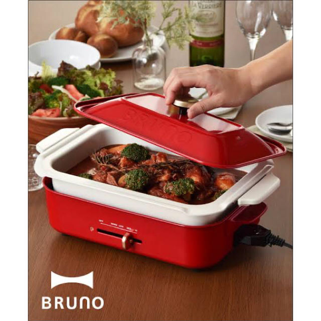 LE CREUSET(ルクルーゼ)の【新品】BRUNO コンパクトホットプレート レッド BOE021-RD スマホ/家電/カメラの調理家電(ホットプレート)の商品写真