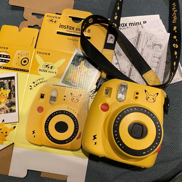 instax mini8 ピカチュウ チェキ