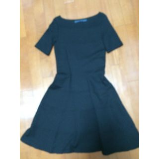 ザラ(ZARA)の黒ワンピース(ひざ丈ワンピース)