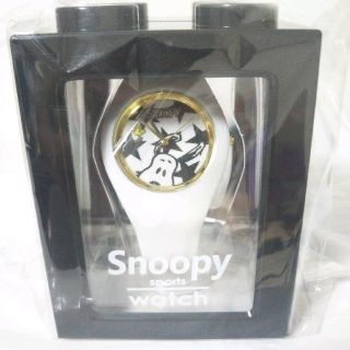 スヌーピー(SNOOPY)の【Rin様専用】時計と貯金箱 スヌーピー 白(腕時計)