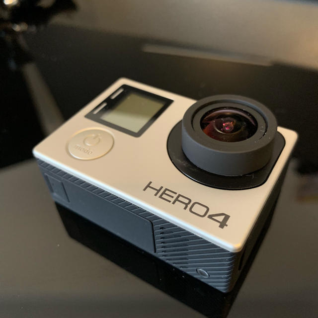 GoPro(ゴープロ)のGoPro HERO4 Silver (オマケ付き) スマホ/家電/カメラのカメラ(コンパクトデジタルカメラ)の商品写真