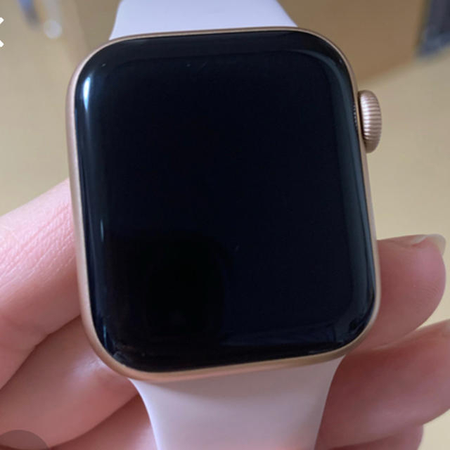 Apple Watch(アップルウォッチ)のApple Watch Series 40mm 値下げ中 メンズの時計(腕時計(デジタル))の商品写真