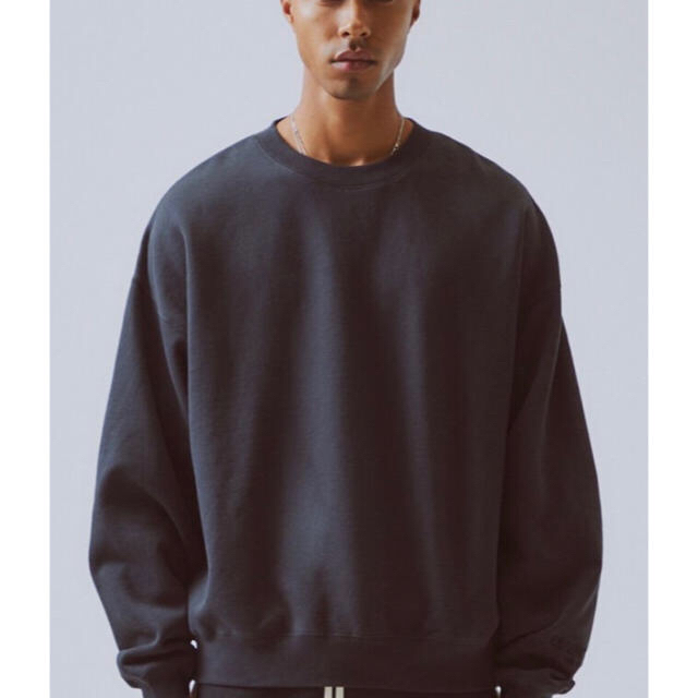 FEAR OF GOD(フィアオブゴッド)のFOG essentials クルーネック  スウェット　Lサイズ メンズのトップス(スウェット)の商品写真