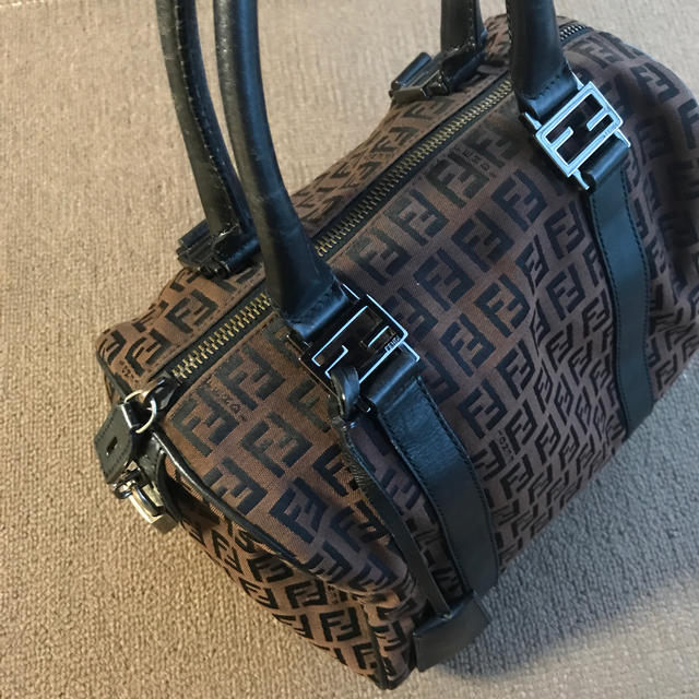 FENDI ハンドバッグ　正規品