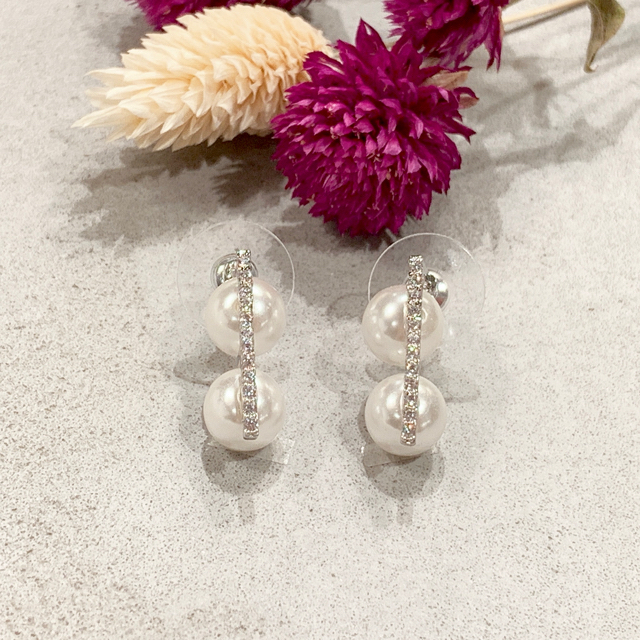 IENA(イエナ)の新品 Double Pearl のピアス パール ビジュー レディースのアクセサリー(ピアス)の商品写真