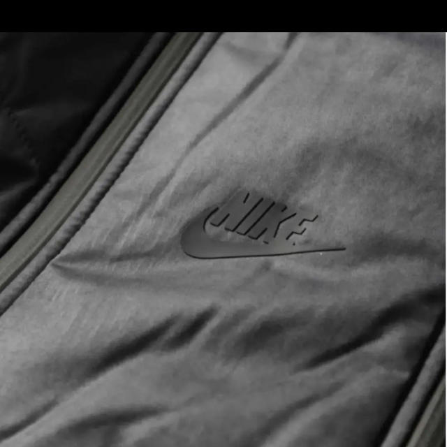 NIKE(ナイキ)のNIKE / ナイキ テックパック シン フィル ジャケット テック シンフィル メンズのジャケット/アウター(ダウンジャケット)の商品写真