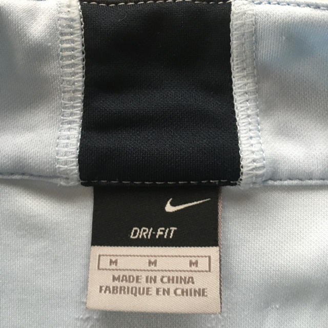 NIKE(ナイキ)のNIKE ナイキ ロングスリーブシャツ レディースのトップス(Tシャツ(長袖/七分))の商品写真