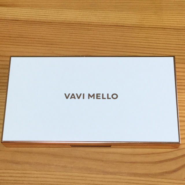 dholic(ディーホリック)のVAVI MELLO アイシャドウ バレンタインボックス コスメ/美容のベースメイク/化粧品(アイシャドウ)の商品写真