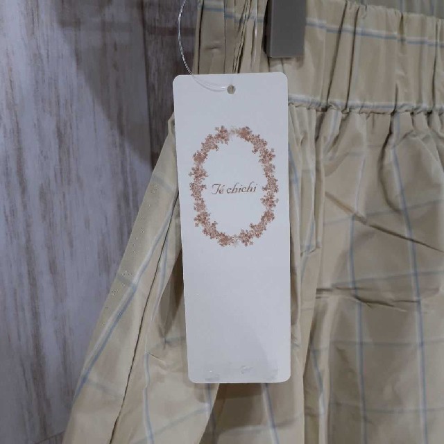 Techichi(テチチ)の【新品】Te chichi タフタチェック柄フレアスカート　Sサイズ レディースのスカート(ひざ丈スカート)の商品写真