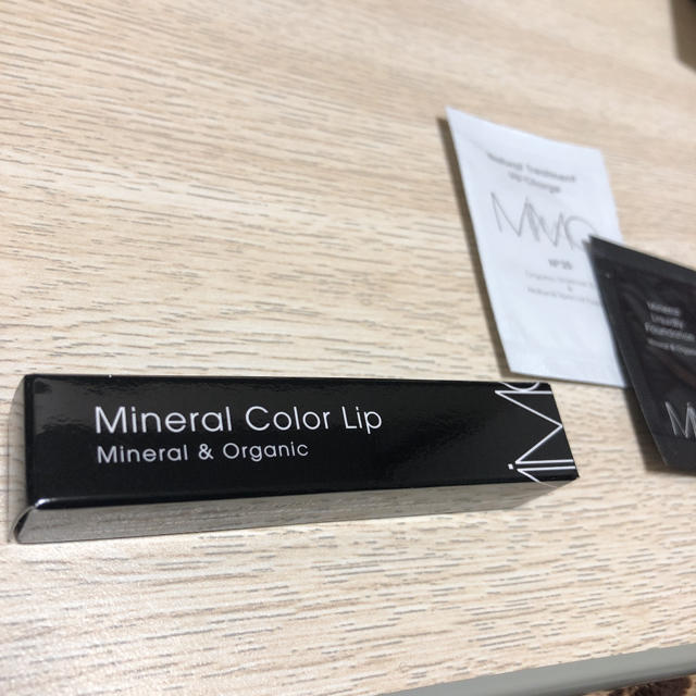 MiMC(エムアイエムシー)の新品未使用♡ミネラル カラーリップ 01 サンセットコーラル コスメ/美容のベースメイク/化粧品(口紅)の商品写真