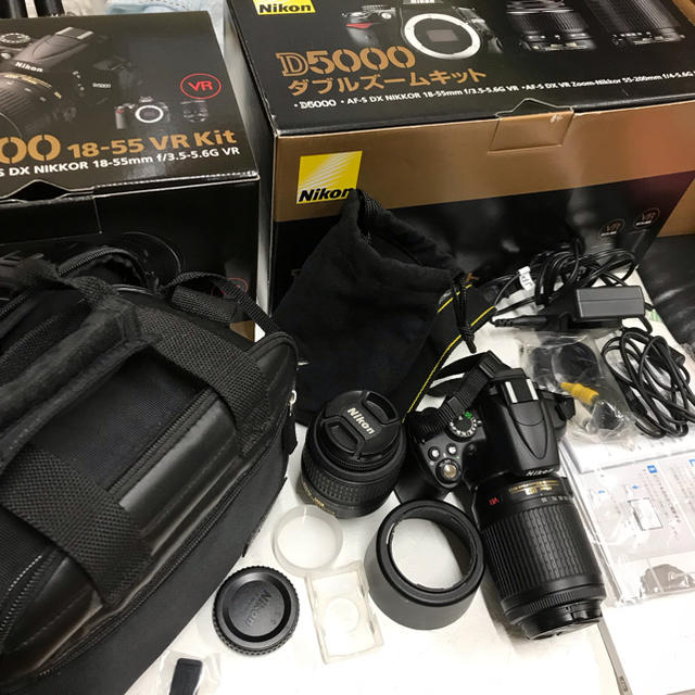 再値下げ【Nikon★ニコン】D5000 ダブルズームキット キャリーバッグ付デジタル一眼