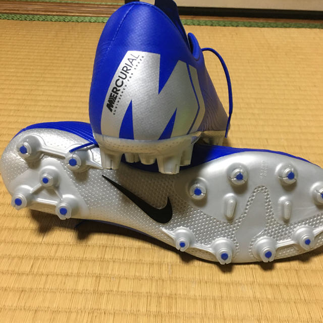 NIKE(ナイキ)のスノーjrさん専用！sale中!!! ナイキ　スパイク　マーキュリアル　新品 スポーツ/アウトドアのサッカー/フットサル(シューズ)の商品写真