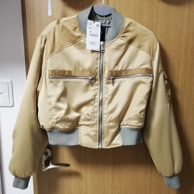 新品 ZARA ブルゾン