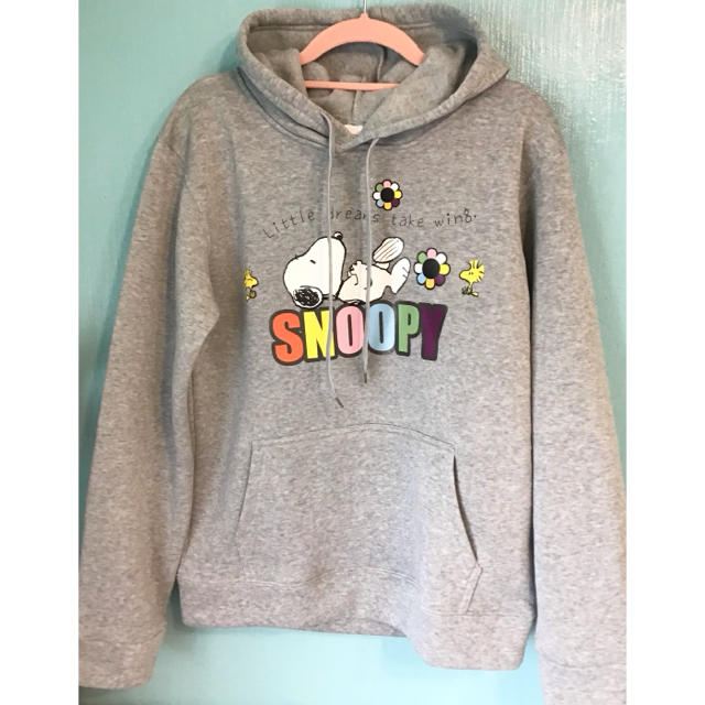 SNOOPY(スヌーピー)の新品♡ スヌーピー  トレーナー　フード　グレー　裏起毛 レディースのトップス(トレーナー/スウェット)の商品写真