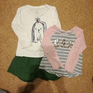 ギャップ(GAP)のGAP  2枚ロンT 100&ショートパンツ95(Tシャツ/カットソー)