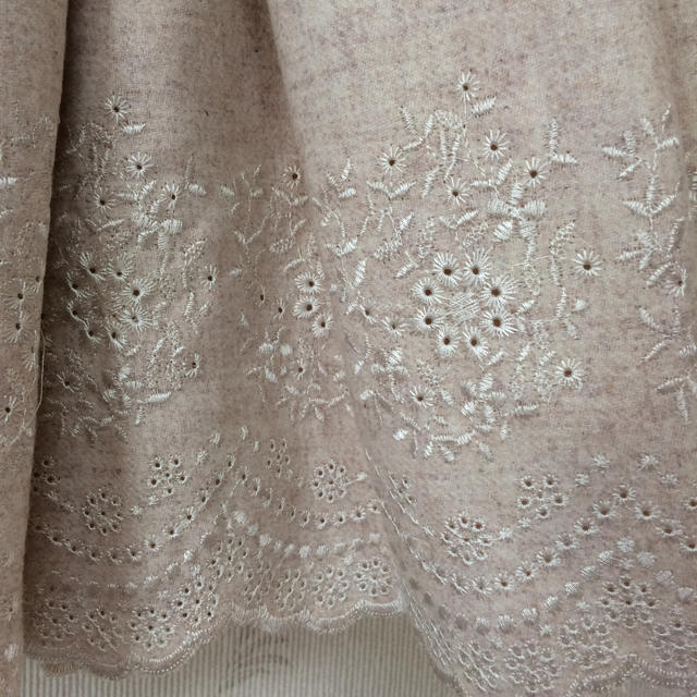 LIZ LISA(リズリサ)のLIZLISA 刺繍付きジャンスカ レディースのスカート(その他)の商品写真