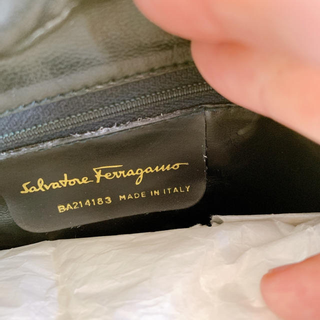 Salvatore Ferragamo - フェラガモショルダーバッグ 値引きの Salvatore Ferragamo - フェラガモショルダーバッグ 値引きの