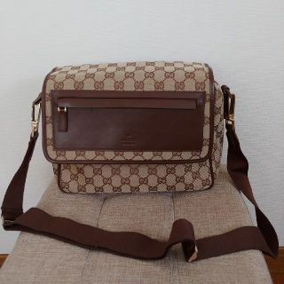 グッチ(Gucci)のグッチ　ショルダーバッグ(ショルダーバッグ)