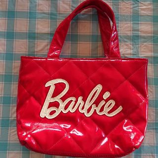 バービー(Barbie)の■美品　バービー Barbie エナメル　トートバッグ　手さげバッグ　赤(トートバッグ)