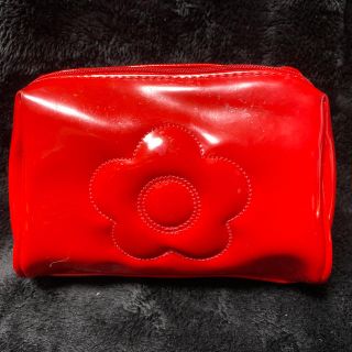 マリークワント(MARY QUANT)のマリークワント　エナメルポーチ(ポーチ)