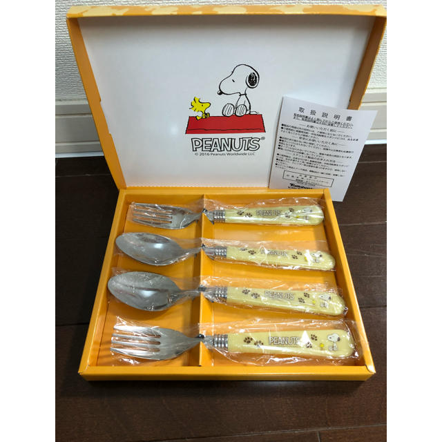 SNOOPY(スヌーピー)のお値下げ不可　新品　スヌーピー　フォーク&スプーンセット キッズ/ベビー/マタニティの授乳/お食事用品(スプーン/フォーク)の商品写真