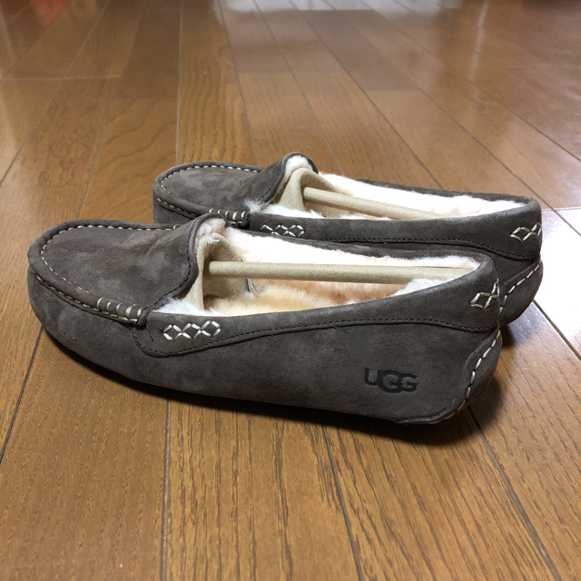 UGG - ⭐️UGG モカシン アンスレー⭐️の通販 by なし｜アグならラクマ