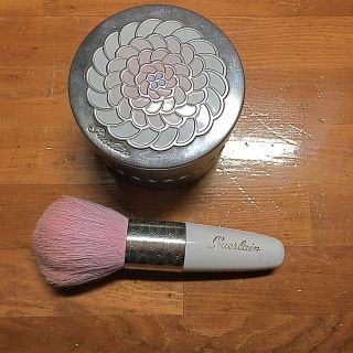 ゲラン(GUERLAIN)のゲラン　メテオリット　フェイスパウダー　ブラシ(フェイスパウダー)