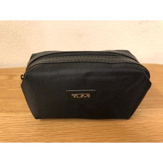 トゥミ(TUMI)のDELTA/TUMI アメニティポーチ（ブラック)(旅行用品)