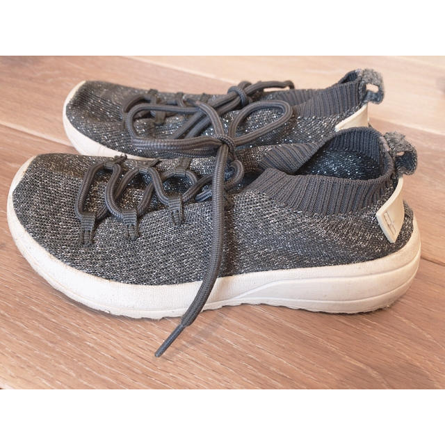 ZARA KIDS(ザラキッズ)のzara スニーカー 19cm キッズ/ベビー/マタニティのキッズ靴/シューズ(15cm~)(スニーカー)の商品写真