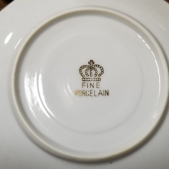 ※FINE PORCELAIN※ミニティーカップ&ソーサーセット 3