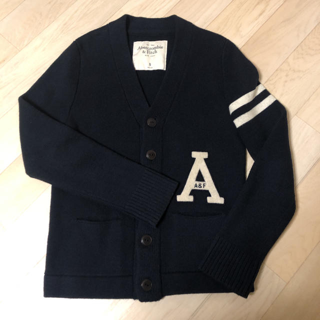 Abercrombie&Fitch(アバクロンビーアンドフィッチ)のアバクロ  ニット カーディガン セーター アバクロンビー&フィッチ メンズのトップス(カーディガン)の商品写真