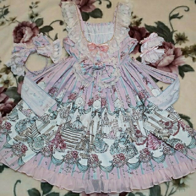 BABY,THE STARS SHINE BRIGHT - BABY🌹舞踏会柄ジャンスカ+カチューシャ+おまけ付🎵の通販 by カトラス's shop|ベイビーザスターズシャインブライトならラクマ BABY,THE STARS SHINE BRIGHT - BABY🌹舞踏会柄ジャンスカ+カチューシャ+おまけ付🎵の通販 by カトラス's shop|ベイビーザスターズシャインブライトならラクマ