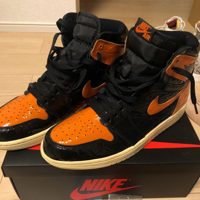 NIKE(ナイキ)の確実正規品　AIR JORDAN 1 シャッタードバックボード メンズの靴/シューズ(スニーカー)の商品写真